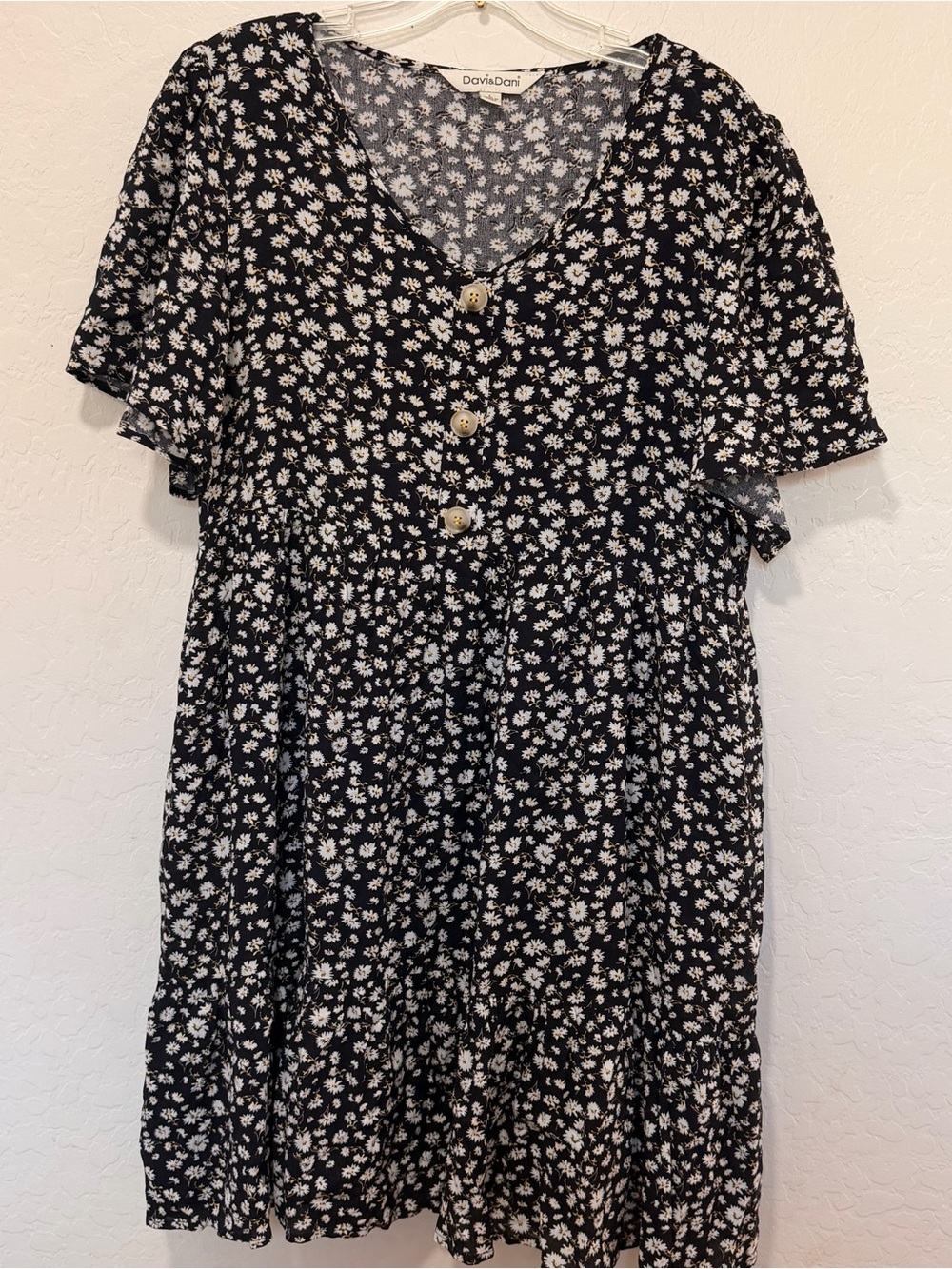 Black white floral lined Women’s large dress v-neck romantic dark button top